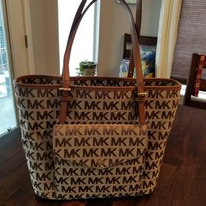 Michael kors tote